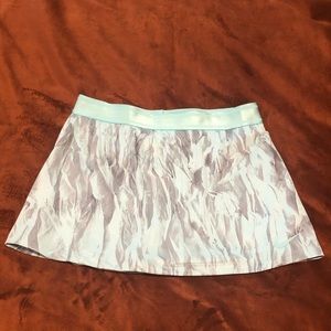 Nike dri-fit printed teal tennis skort.